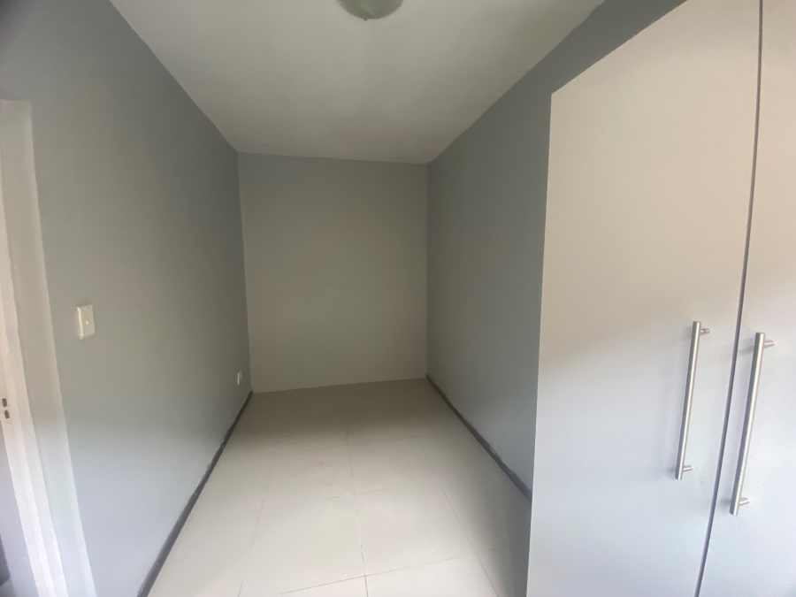 To Let 3 Bedroom Property for Rent in Sidwell Eastern Cape